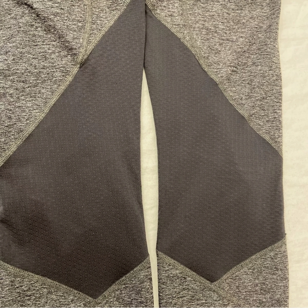 Lululemon cropped pace revival leggings - Picture 6 of 8